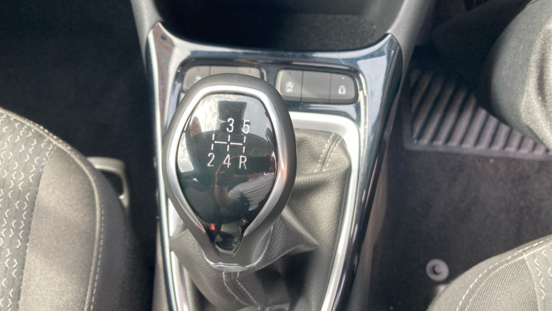 Vauxhall Crossland 1.2 Design 5dr Petrol Hatchback